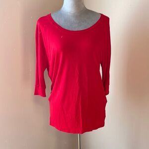 Red 3/4 sleeve top